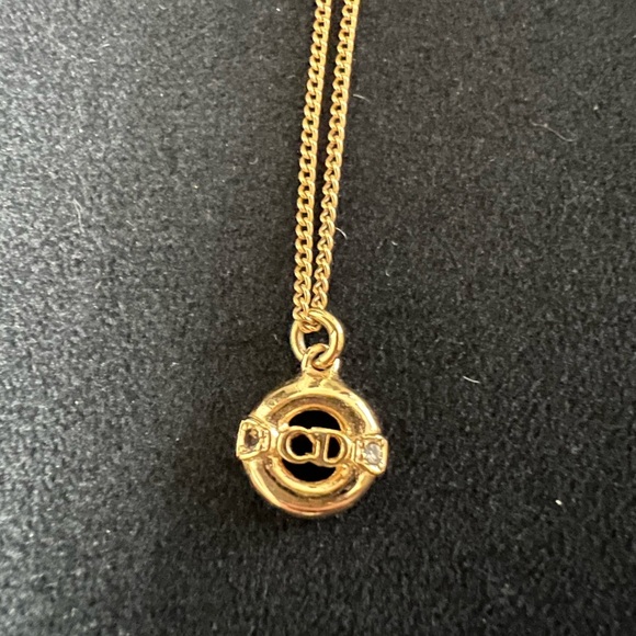 Dior Gold Necklace with Elegant Pendant - Picture 2 of 7
